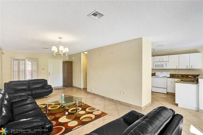 Foto del edificio - 4050 Eastridge Dr