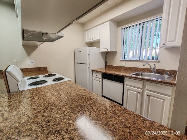 Building Photo - Trailwood Apartment Homes