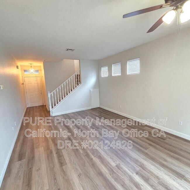 Foto del edificio - 1052 Addison Cir