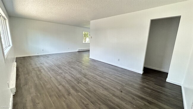 Foto del edificio - 3 br, 1 bath House - 1507 Ross Avenue