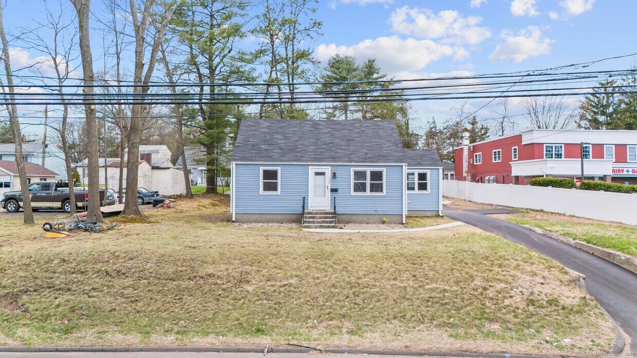 Foto principal - 267 N Washington St