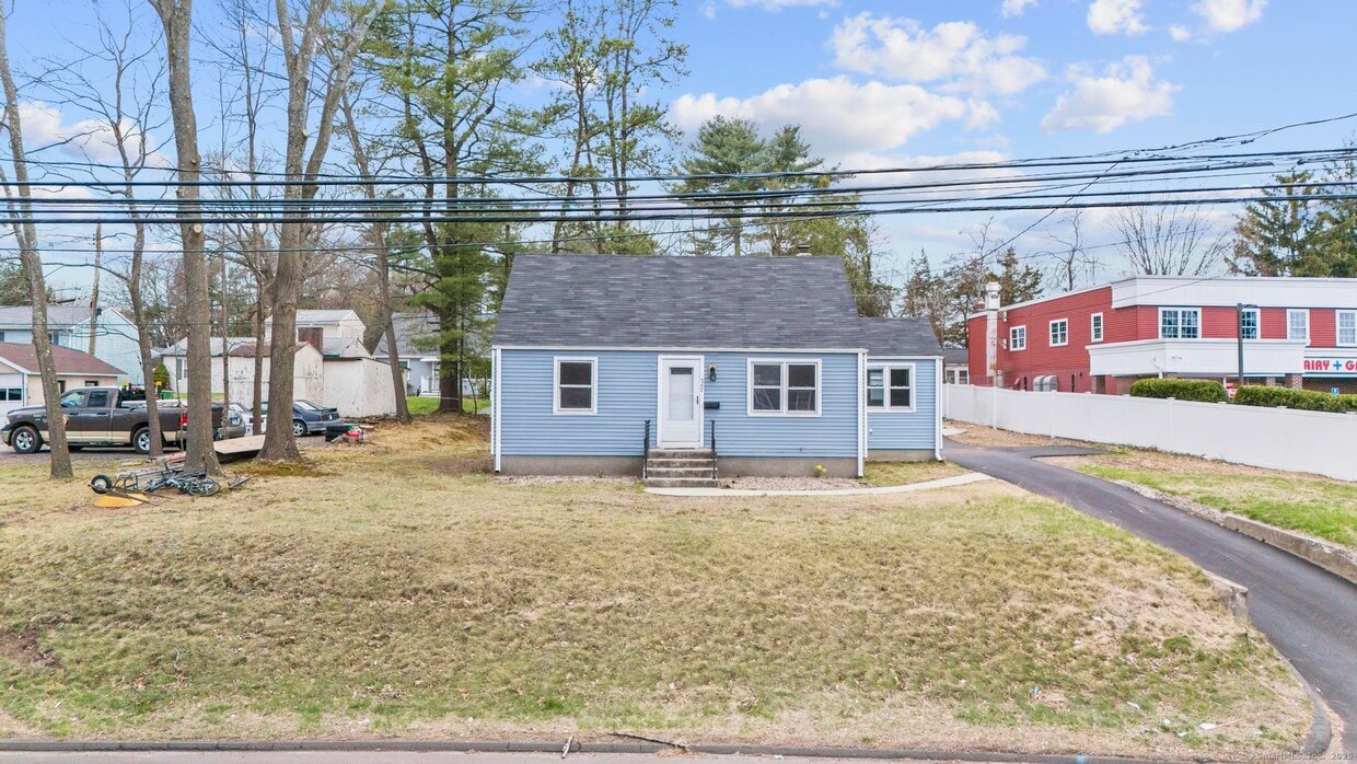 Primary Photo - 267 N Washington St