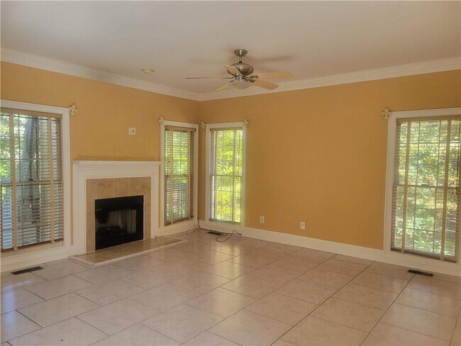 Building Photo - 4448 Cabinwood Turn