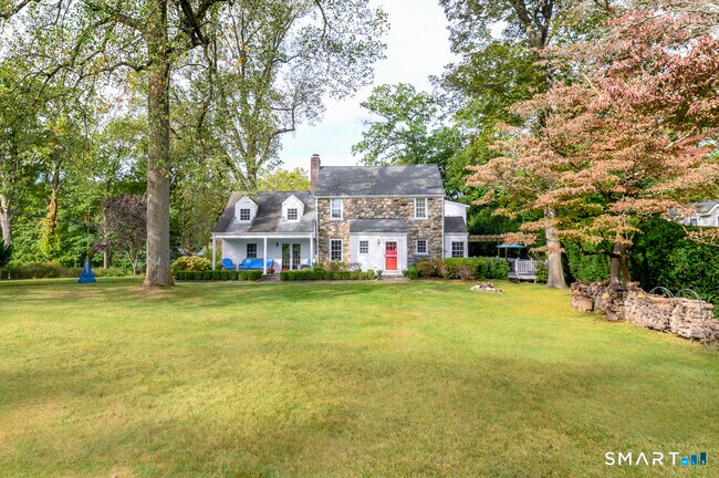 Foto del edificio - 64 Sanford Ln