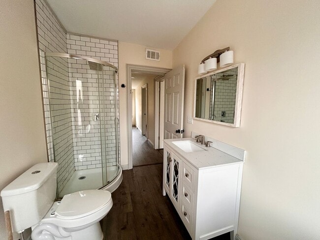 Building Photo - Charming 3 Bedroom Lancaster Home with Yard and Laundry Hookups!