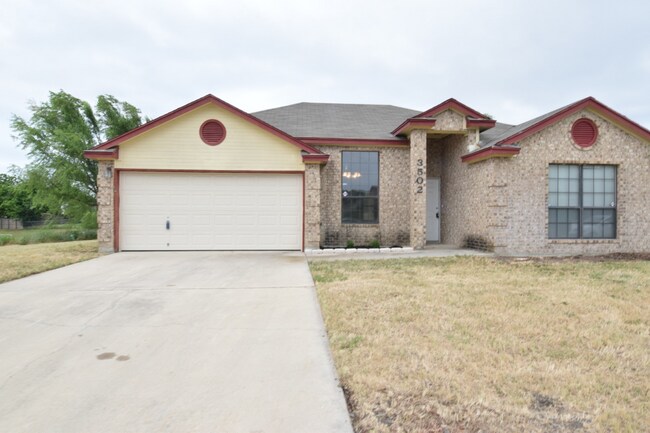 Foto del edificio - 3502 Palmtree Ln