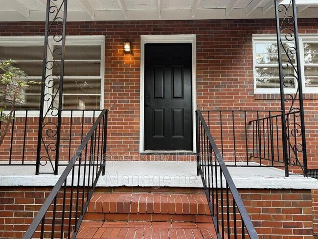 Foto del edificio - 3676 Lindsey Dr