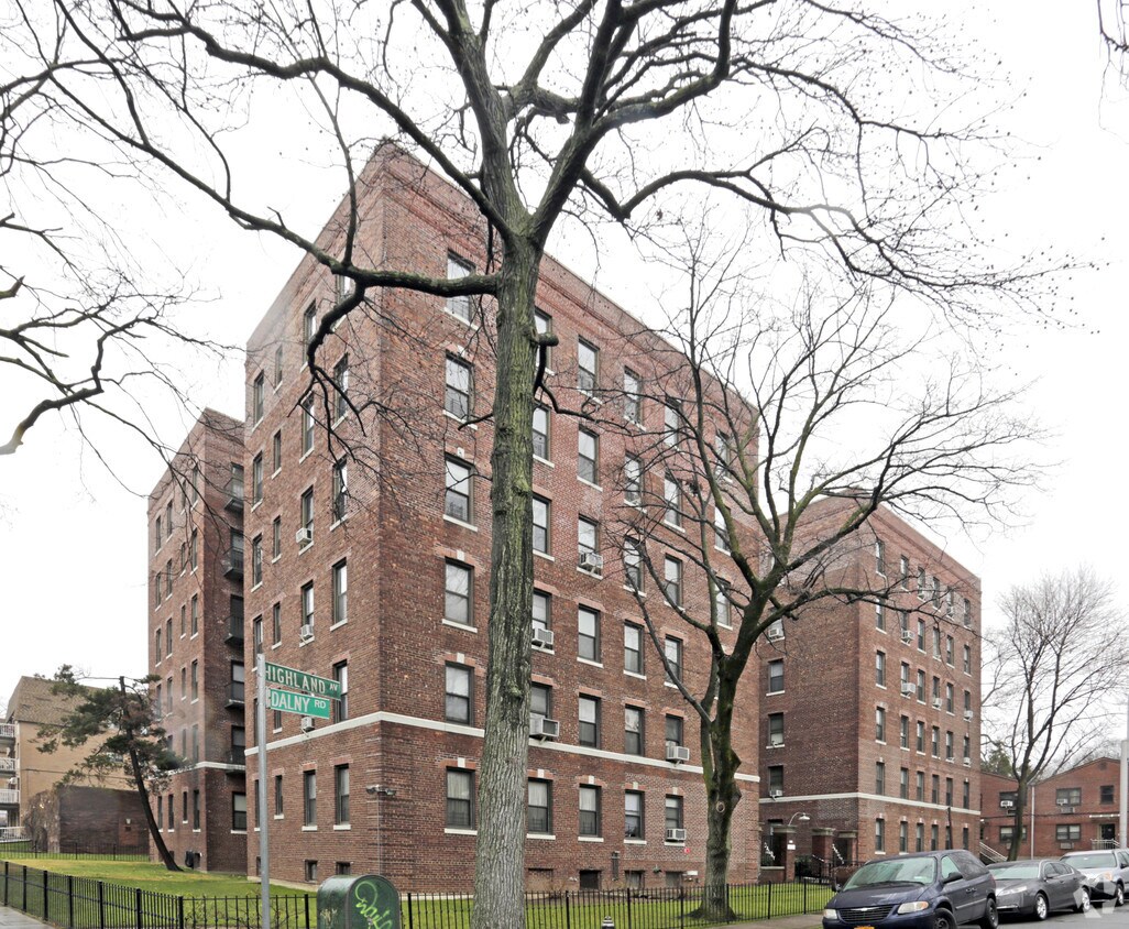 Building Photo - 175 Highland Ave