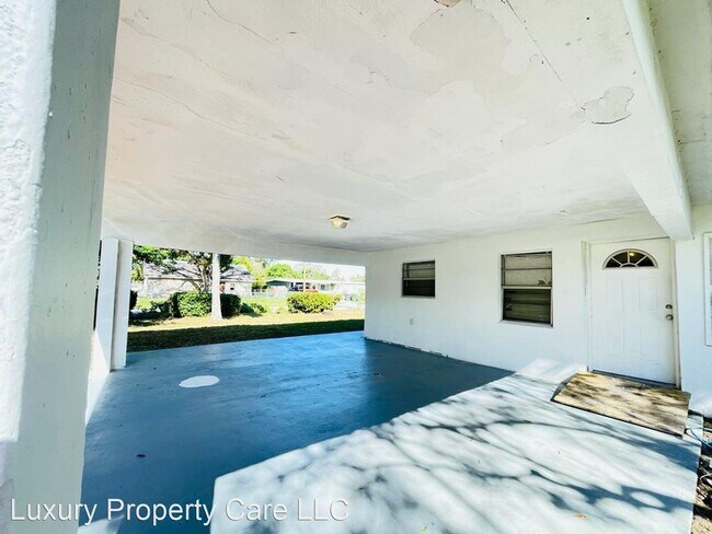 Building Photo - 4 br, 2 bath House - 3109 Avenue B