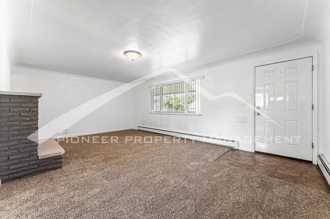 Foto del edificio - Charming Unit with Washer/Dryer and Swamp ...