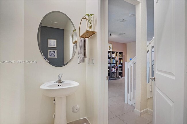 Foto del edificio - 20648 NE 7th Pl