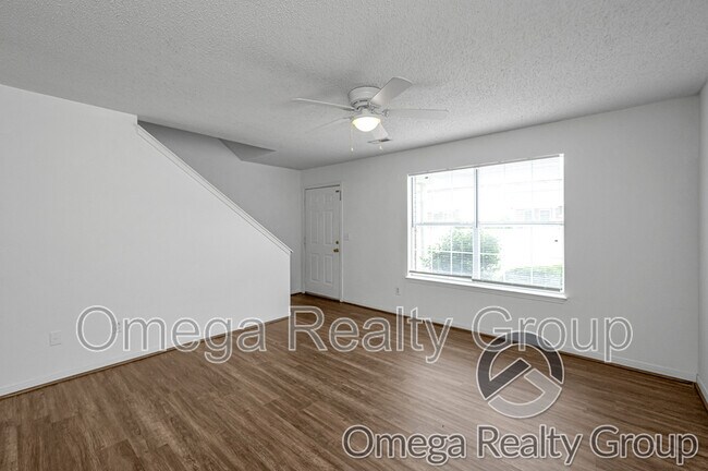 Building Photo - 100 Egg and Butter Rd