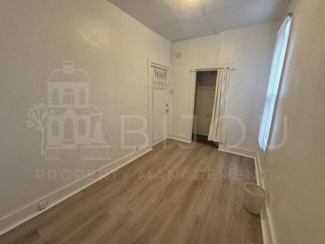 Foto del edificio - 427-431 E. Bijou St.
