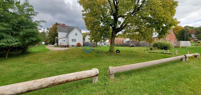 Foto del edificio - 1426 Homestead Rd