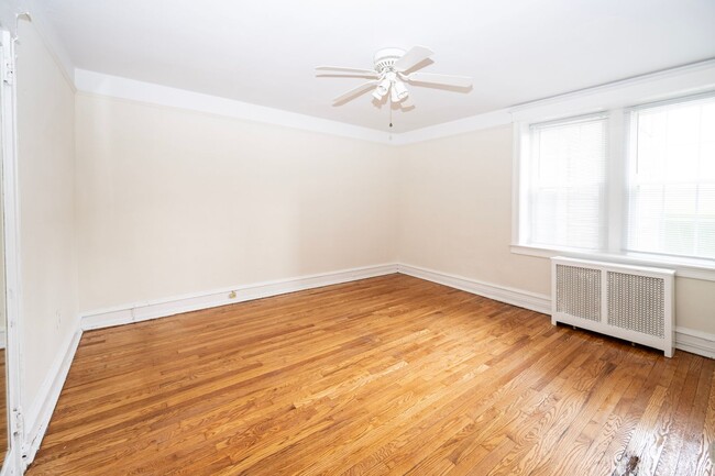 Interior Photo - Beautiful historical building with breatht...