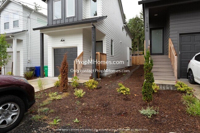 Foto del edificio - Beautiful and Modern Home In SW Portland!