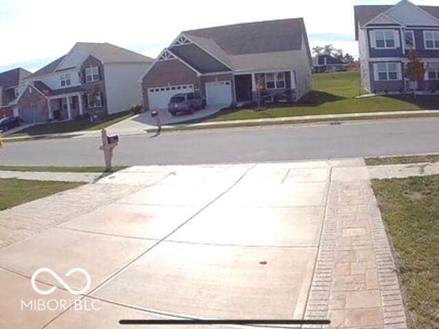 Foto del edificio - 5817 Flat Hill Dr