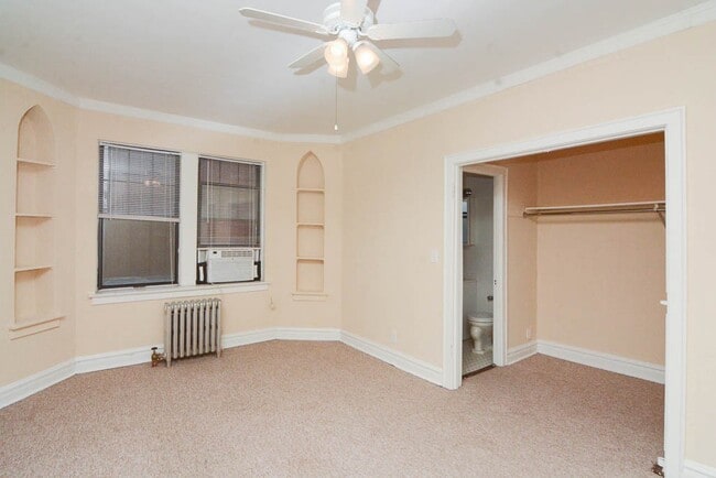 Building Photo - 4834 N Damen Ave