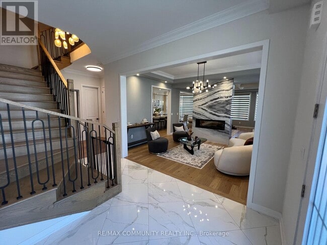 Building Photo - 400 Finch Ave
