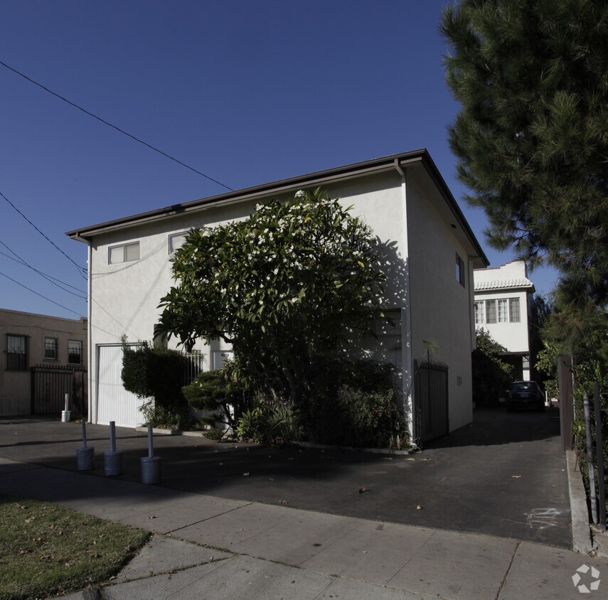 Foto principal - 4055-4059 1/2 Melrose Ave