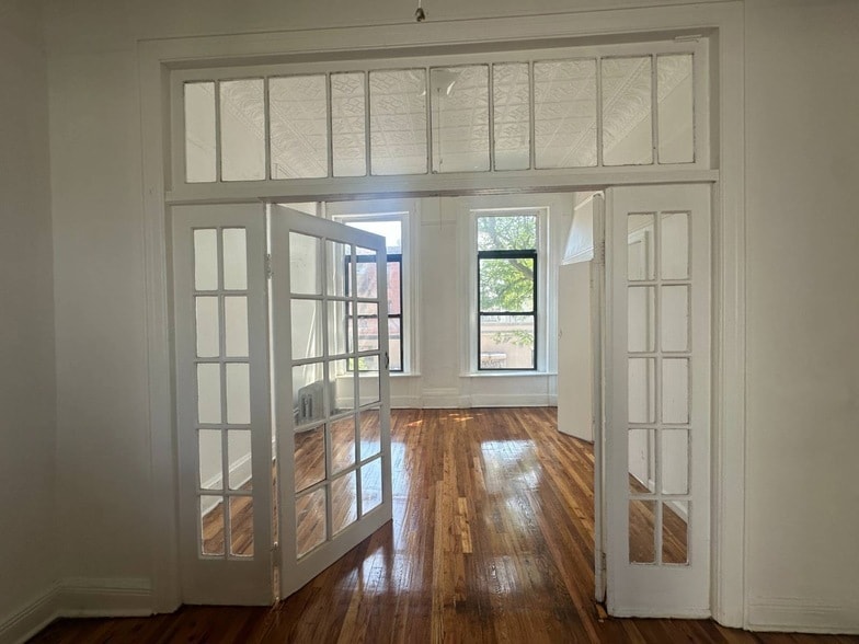Primary Photo - 33 Woodhull St