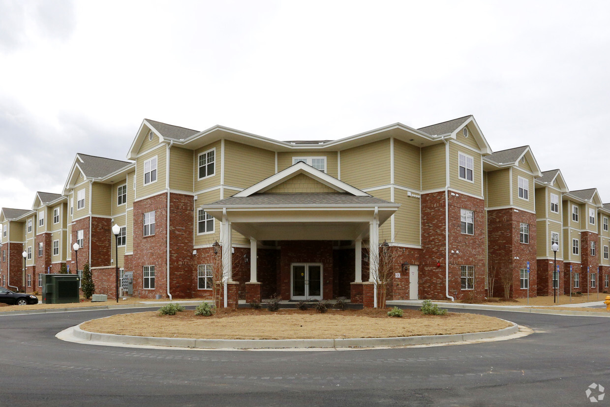 Foto principal - Highland Estates Senior Apartments