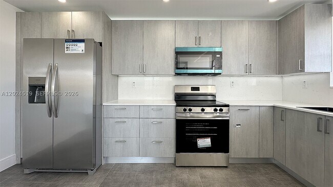 Foto del edificio - 2780 NE 183rd St