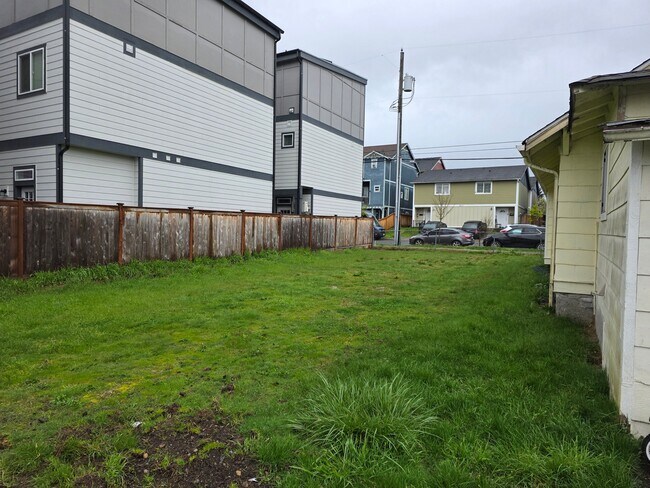 Foto del edificio - 4322 S Puget Sound Ave