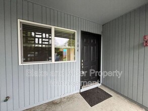 Building Photo - 5950 SW Hall Blvd