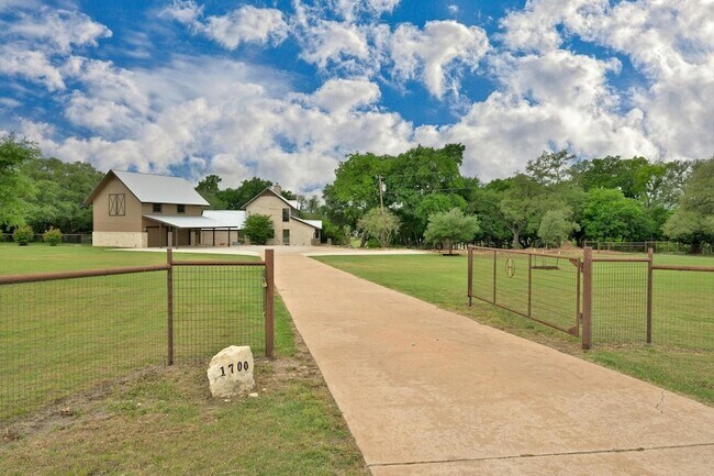 Building Photo - 1700 Co Rd 130