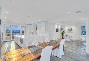 Building Photo - 985 Ocean Ave