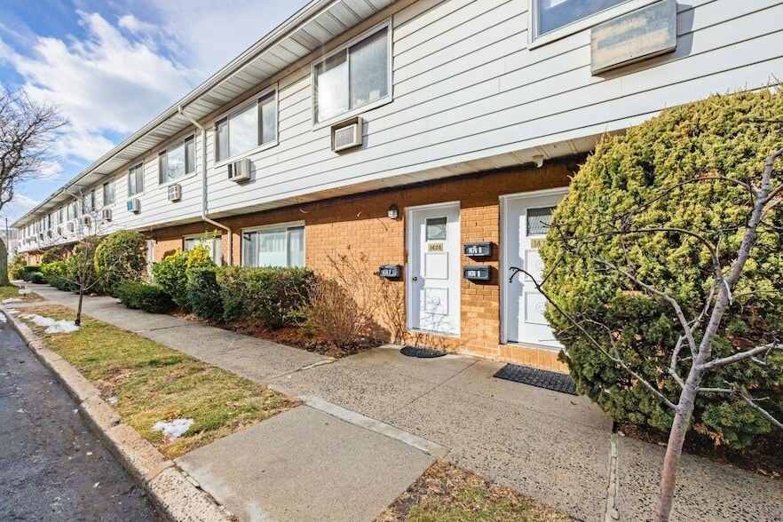 Photo - 1474 68th Street Unit Apt B