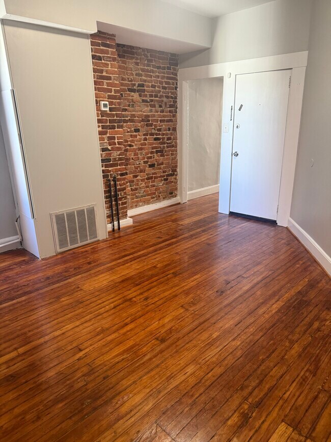 Foto del edificio - 2702 Maryland Ave