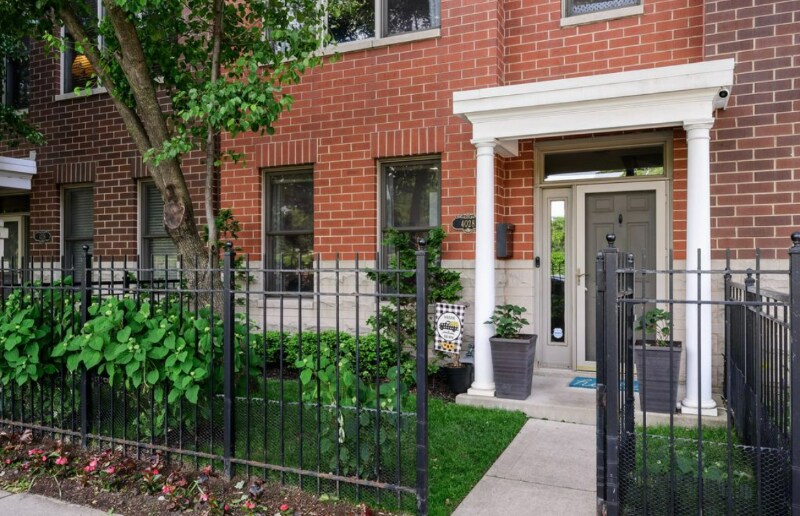 Primary Photo - 4028 N Clark St