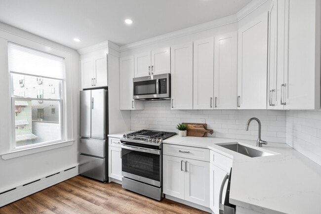 Foto del edificio - 6116 Tyler Pl