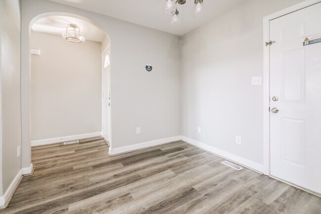 Foto del edificio - 998 St Catherines Dr