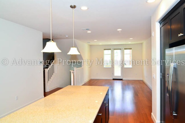 Foto del edificio - 5367 Iron Horse Pkwy