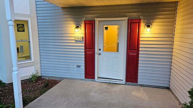 Foto del edificio - 204 Martha Ln
