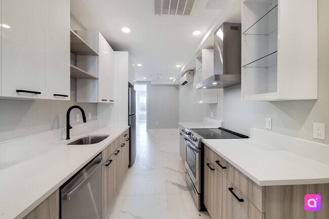 Foto del edificio - 824 Classon Ave