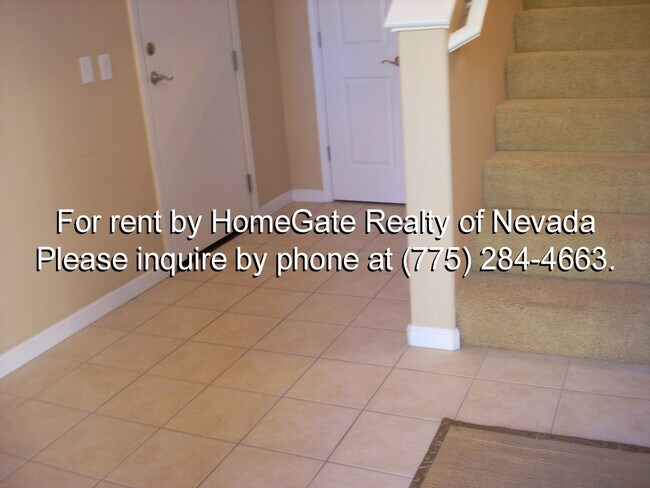Building Photo - Beautiful Fleur de Lis townhome, Gated Community!