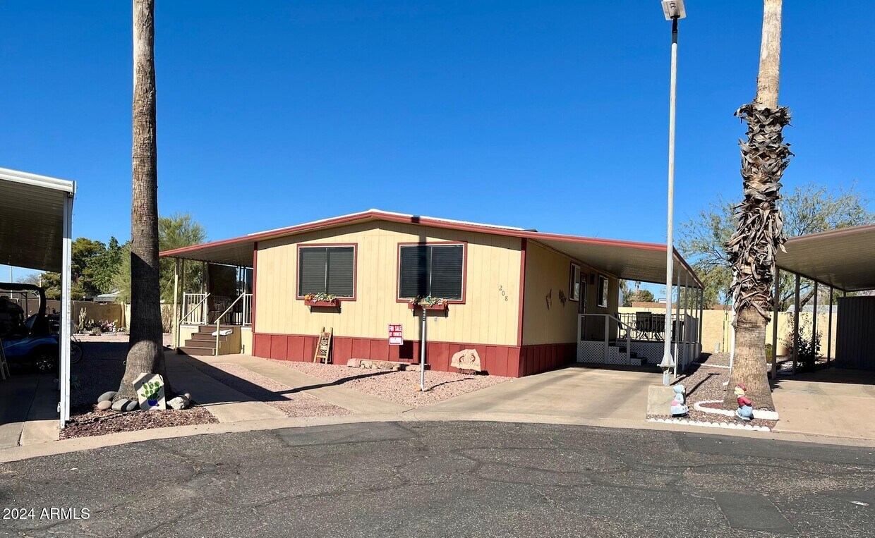 Primary Photo - 10220 E Apache Trail