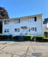 Building Photo - 466 Middletown Ave