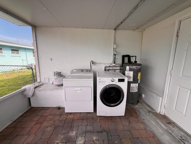 Foto del edificio - 6232 NW 15th Ct