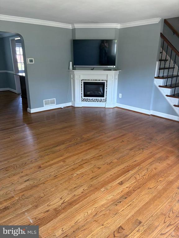 Building Photo - 1543 Cottage Ln