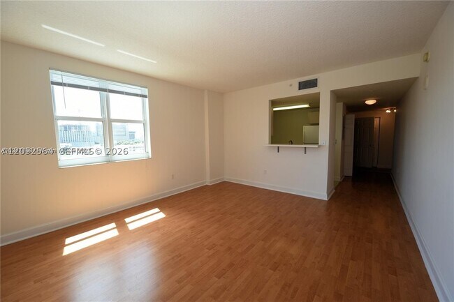 Building Photo - 50 Menores Ave