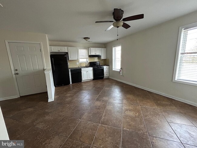 Photo - 4 White Horse Pike Apartment