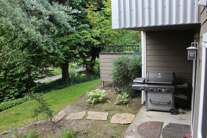 Walk out patio - 728 Kirkland Cir