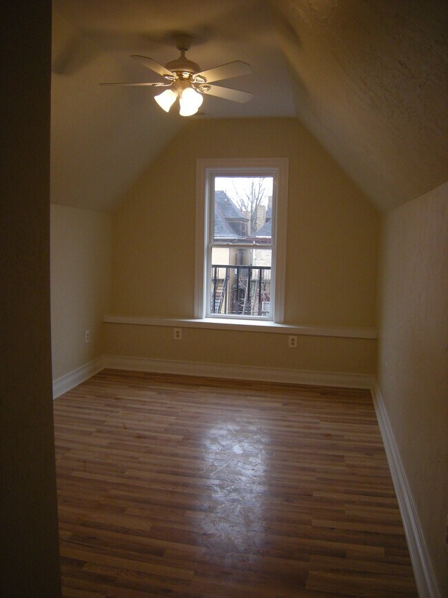 Foto del edificio - 244 S St Clair St