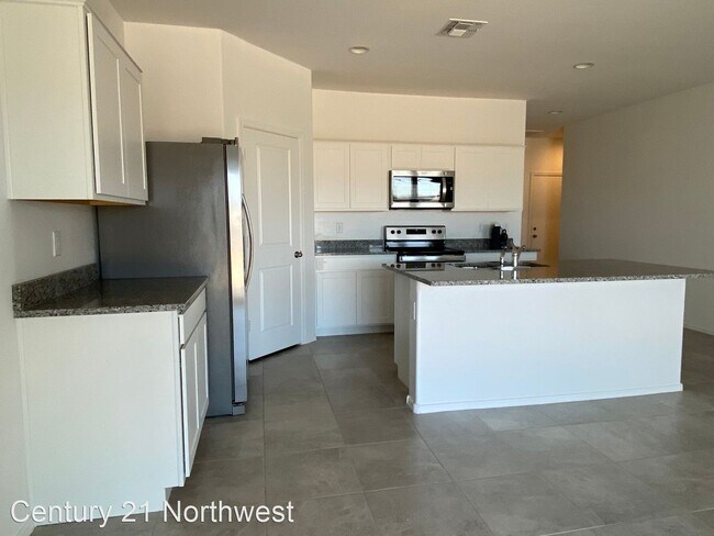 Building Photo - 4 br, 2 bath House - 1164 W Del Monte Pl