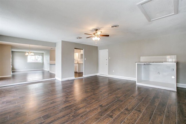 Foto del edificio - 7617 Texridge Dr